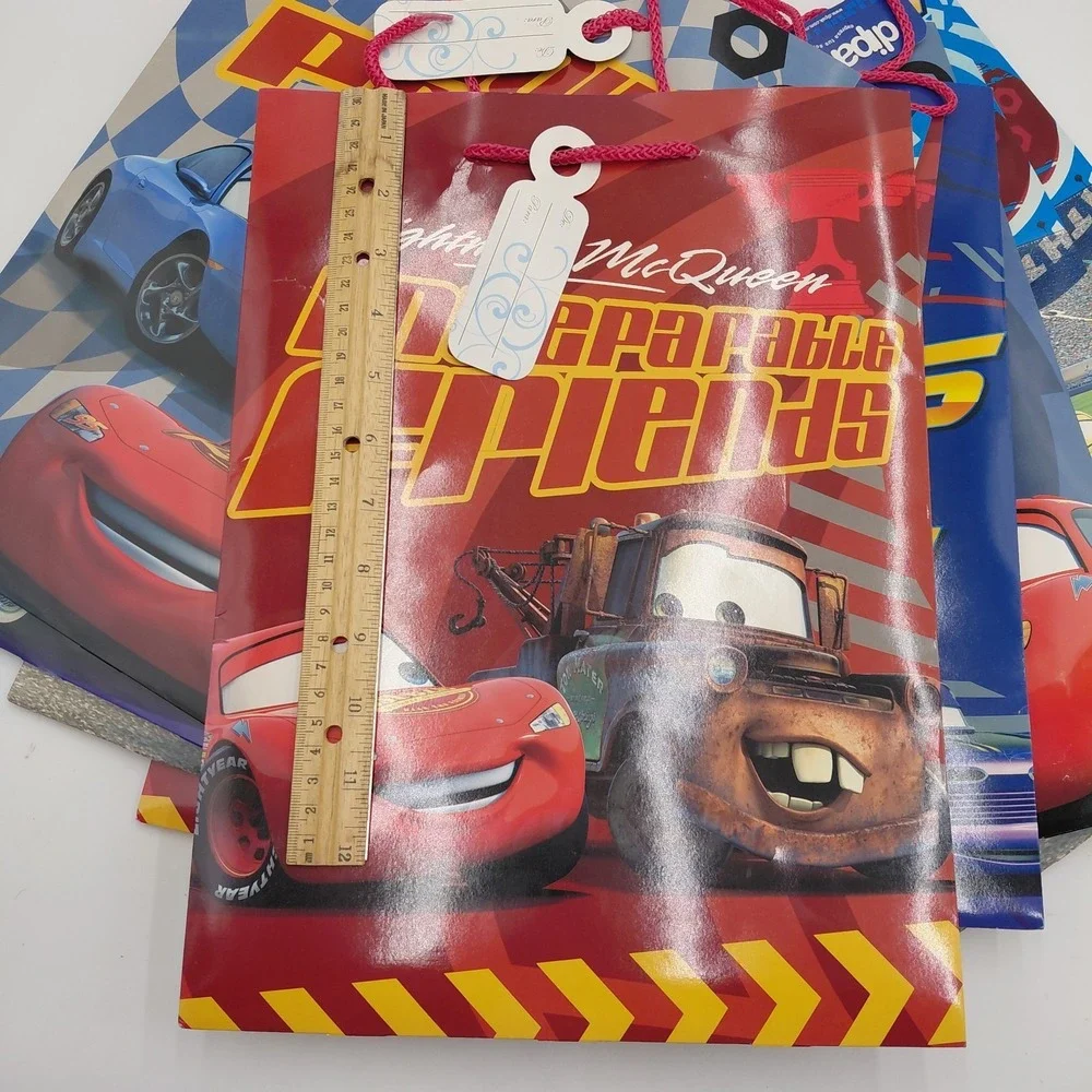 Disney PIXAR Cars 9 Present Giftbags NEW 14